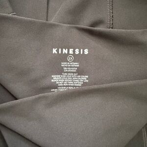 Kinesis 7/8 1x gray moisture wicking leggings